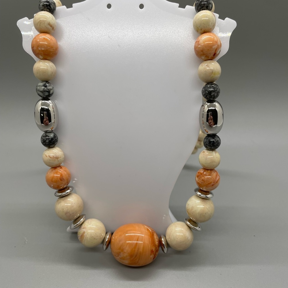 Beaded necklace